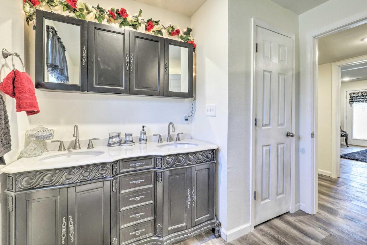 Kimberlys Hope Clark Apt On Farm With Pool Access Exterior foto