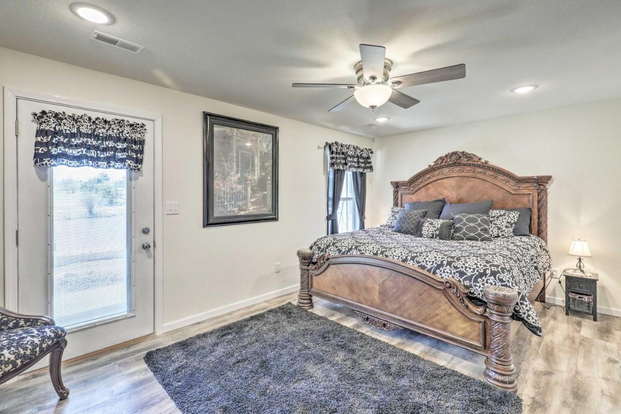 Kimberlys Hope Clark Apt On Farm With Pool Access Exterior foto